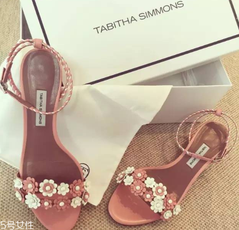 tabitha simmons是幾線品牌？英倫風(fēng)尚的代表