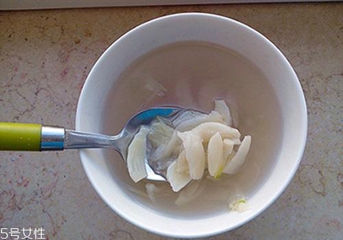 大蒜煮水孕婦能喝嗎？具有止咳的功效