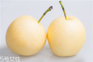 睡覺前多久吃梨比較好？睡覺前吃梨有什么好處？