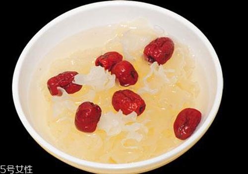 銀耳紅棗湯寶寶能喝嗎？對寶寶有著很多好處