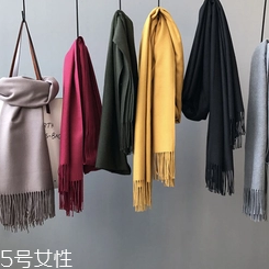 冬天戴什么圍巾好看？貌美又溫暖的圍巾大盤點