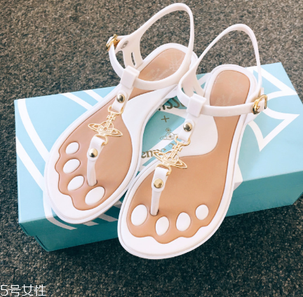 melissa果凍鞋好穿嗎？當(dāng)下最時髦的鞋子