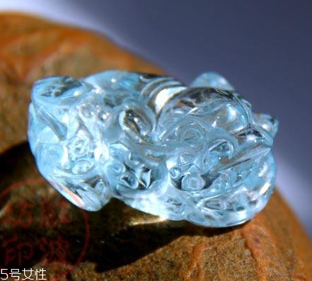 海藍寶是什么材質(zhì)？別再冤枉它是水晶了
