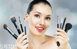 化妝小白需要哪些工具？這11種必須要有