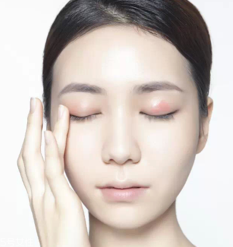 眼影怎么畫會(huì)自然好看？眼影顏色這樣搭配最好看