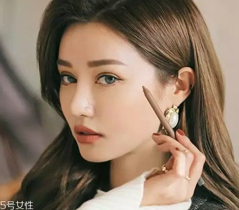 淡妝眼影怎么畫好看？好用的眼影膏和眼影產(chǎn)品推薦