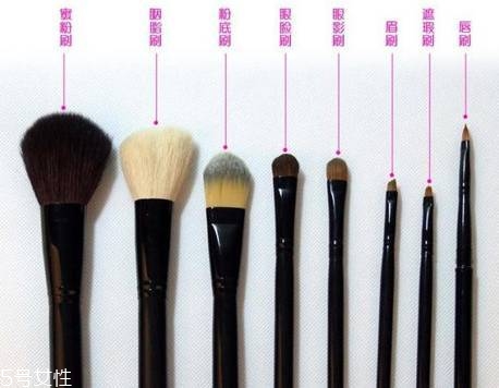 如何清洗化妝刷？眼影刷的選擇與使用方法