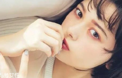 怎樣防止眼影暈染？七種日常眼影搭配秘訣