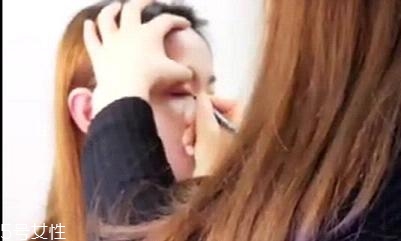 內(nèi)雙怎么畫眼線？?jī)?nèi)雙眼皮畫眼妝技巧