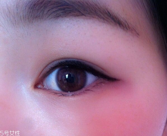 內(nèi)雙怎么畫眼線？?jī)?nèi)雙眼皮畫眼妝技巧