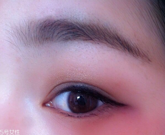 內(nèi)雙怎么畫眼線？?jī)?nèi)雙眼皮畫眼妝技巧