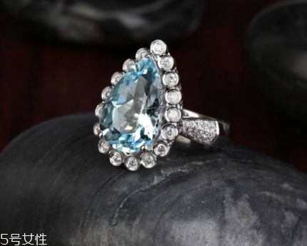 海藍(lán)寶會(huì)越戴越藍(lán)嗎？神奇的海水寶石