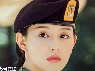 薄唇怎么畫(huà)唇妝？利用技巧打造完美唇色