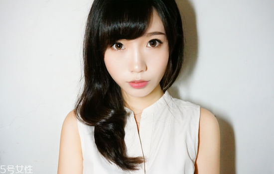 2018秋冬酒紅色眼妝怎么畫(huà)？神秘又有女人味的妝容