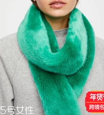 冬天圍巾什么顏色好看？為你推薦經(jīng)典款圍巾