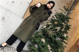 大衣和羽絨服哪個(gè)保暖？這個(gè)冬天不會(huì)冷