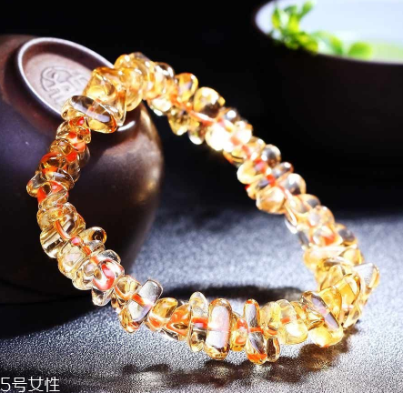黃水晶可以碰水嗎？你不知道的水晶小知識