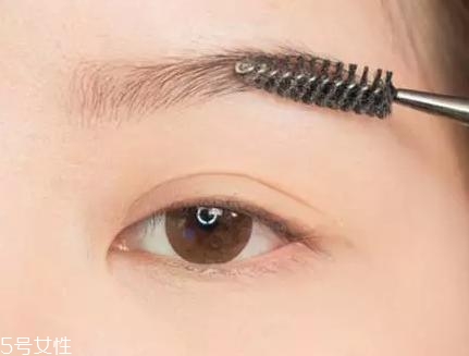 網(wǎng)紅的妝都是怎么化的？論女生眼妝的重要性