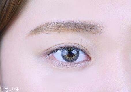 西柚色眼影怎么畫？教你畫高冷女神妝容