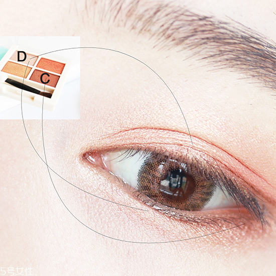 名創(chuàng)優(yōu)品眼影好用嗎？韓系貓眼妝的畫法