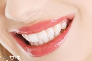 牙線和漱口水是否必要？抑菌護(hù)牙好習(xí)慣