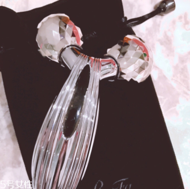 范爺同款Rafa按摩滾輪需要插電嗎？太陽能發(fā)電
