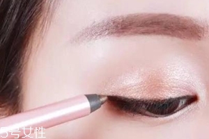 眼線怎么防止畫殘？分段畫不易錯