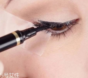眼線(xiàn)液筆可以帶上飛機(jī)嗎？