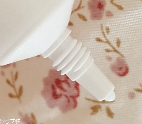 眼部凝膠什么時(shí)候用？更加推薦晚上用