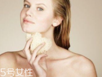 頸紋霜怎么選擇？視黃醇等成分有作用