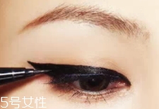 眉粉可以畫眼線嗎？