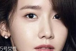 裸妝眼影怎么選？色號接近膚色