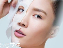 面膜不服帖怎么辦？中間剪開更好敷