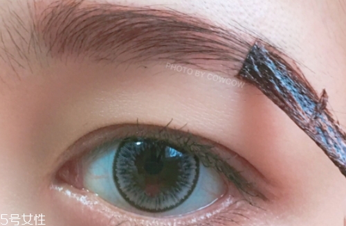 染眉膏可以持續(xù)多久？一天都不會暈妝的小秘密