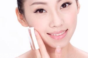 化妝棉可以用作粉撲嗎？要掌握正確方法