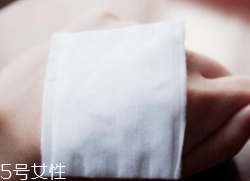化妝棉能涂抹防曬霜嗎？上妝更均勻