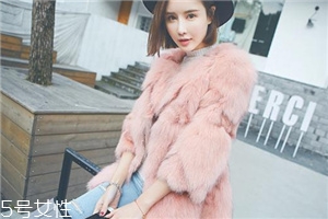 皮草長(zhǎng)款好還是短款好？根據(jù)身材來(lái)選擇