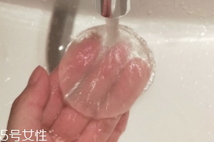 硅膠粉撲怎么清洗？勿用熱水洗