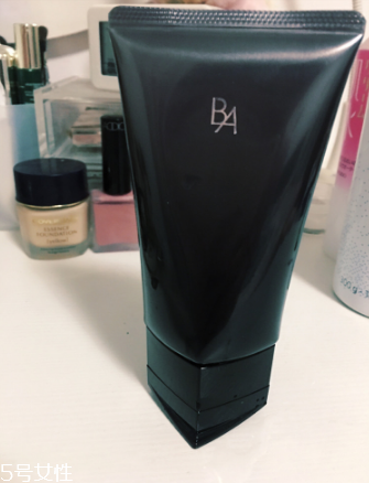 pola黑ba洗面奶好用嗎？挑不出毛病的一款洗面奶