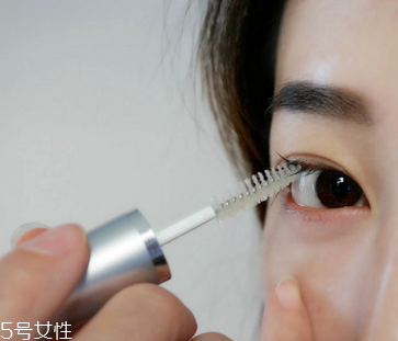 睫毛增長液可以用于眉毛嗎？睫毛增長液還可以涂頭發(fā)