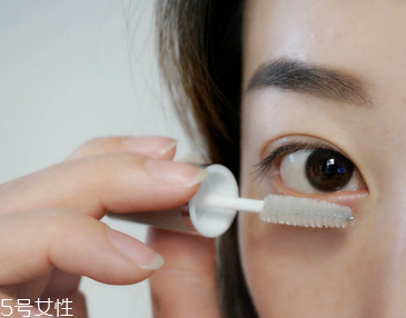 睫毛增長液可以用于眉毛嗎？睫毛增長液還可以涂頭發(fā)