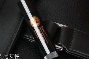 唇膏可以祛痘嗎？小心致痘風(fēng)險