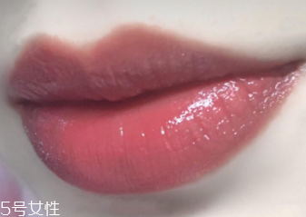 Mac口紅哪個顏色最火？6款最愛唇色試色