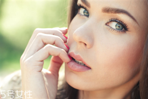漂唇后忌口什么食物？決定漂唇持久度的因素