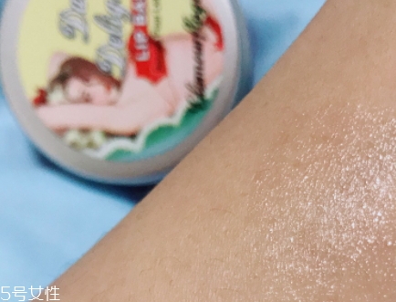 潤(rùn)唇膏保質(zhì)期是多久？過期的潤(rùn)唇膏不建議使用
