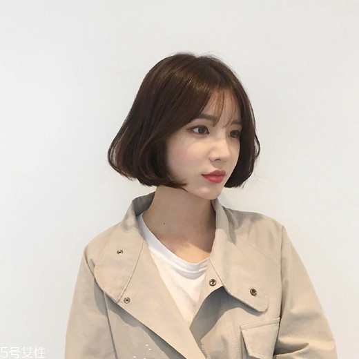 內(nèi)扣短發(fā)適合什么臉型？臉小是關鍵