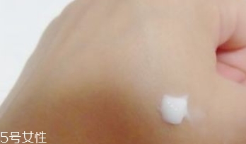 紀(jì)梵希水漾活妍面霜好用嗎？冰淇淋質(zhì)地的面霜評測