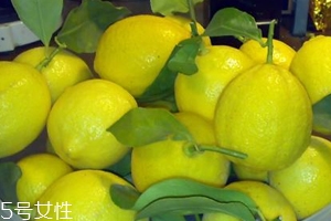 檸檬精油能加在哪些護膚品中？少量添加都可以