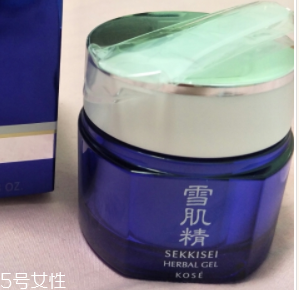 精華液用量越多越好嗎？10款精華提升美肌度