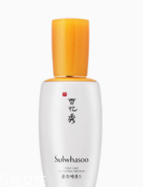 皮膚不吸收護(hù)膚品怎么回事？光用乳液面霜遠(yuǎn)遠(yuǎn)不夠